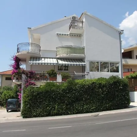 Appartement With Parking Space - 27979 Makarska