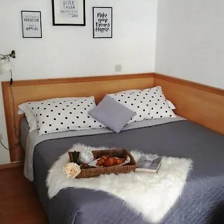 With Parking Space - 27979 Makarska